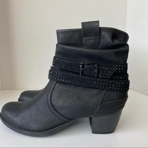 Graceland Shoes Graceland Womens Black Ankle Boots With